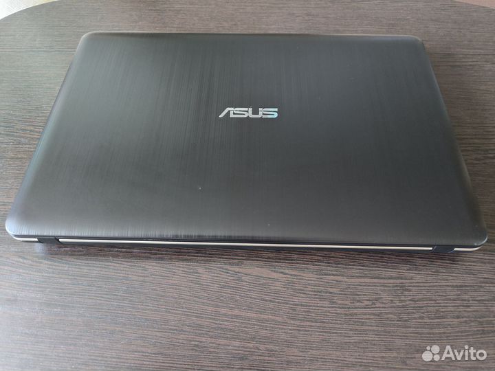 Ноутбук asus