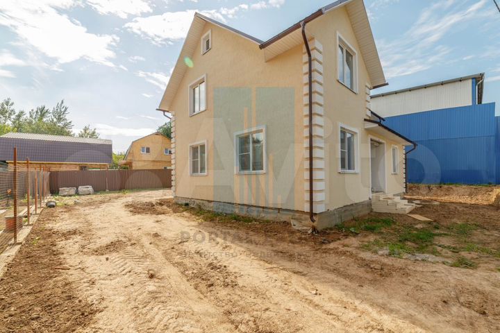 Дом 180 м² на участке 5 сот.