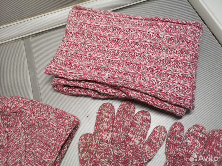 Шапка, шарф и перчатки fila