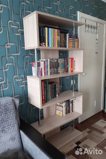 Стеллаж книжный