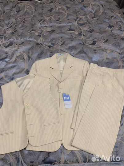 Классический костюм тройка