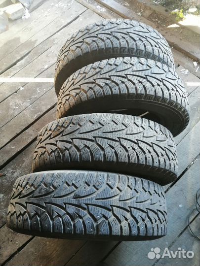 Hankook Winter I'Pike 215/60 R16