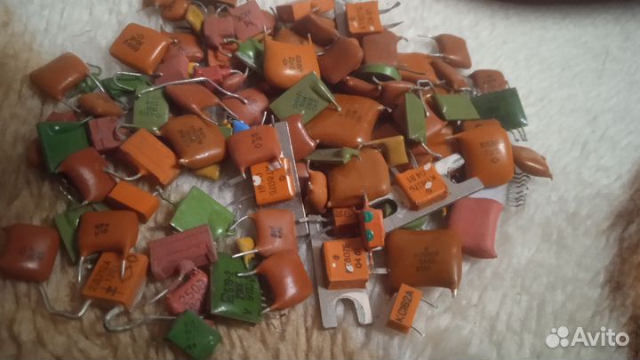 Конденсаторы км