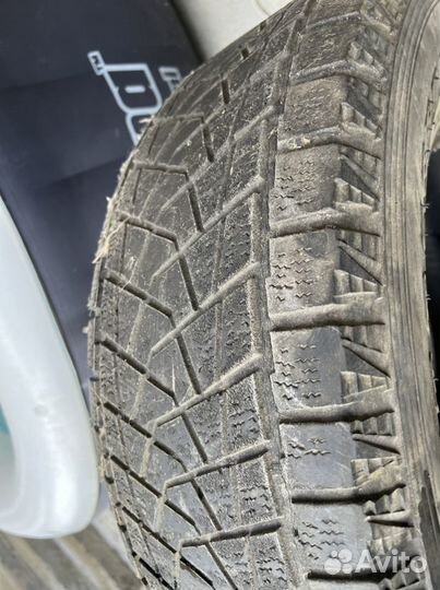 Bridgestone Blizzak Ice 275/65 R17