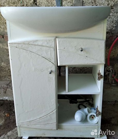 Раковина с краном бу