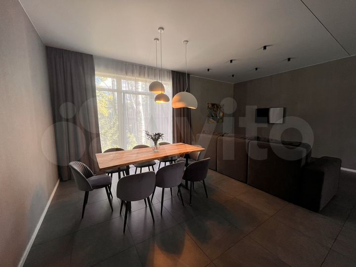 Коттедж 163 м² на участке 8 сот.