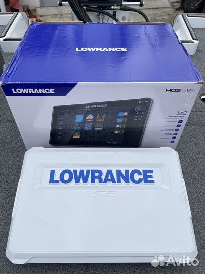 Lowrance HDS 12 Live 23.3