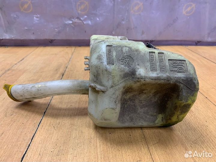 Бачок омывателя Opel Corsa D