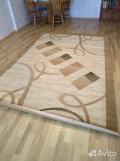 Ковер 2 на 3 новый