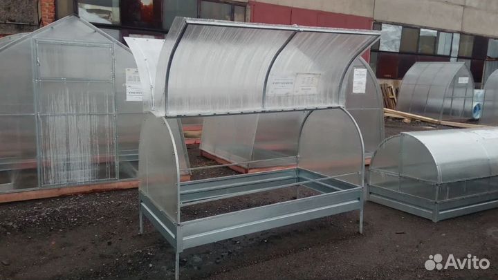 Парник из поликарбоната