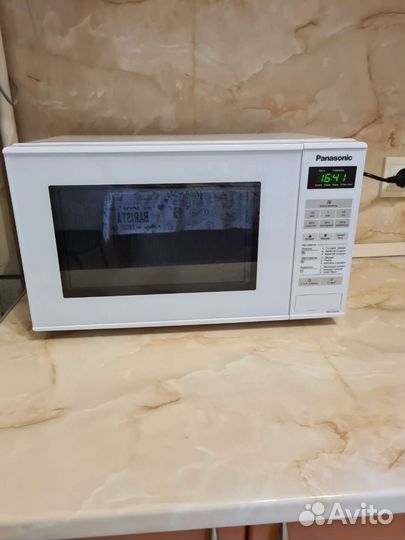 Микроволновая печь Panasonic NN-ST251WZ белая
