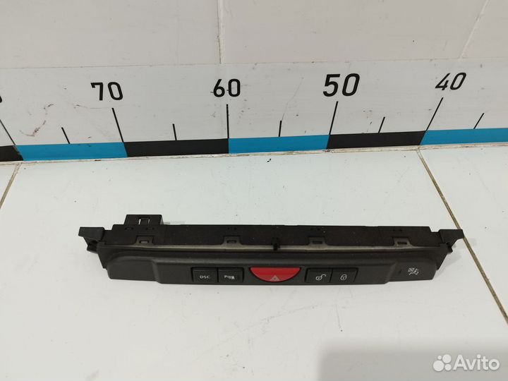 Кнопка аварийной сигнализации Discovery III 2004