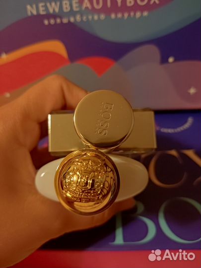 Пустые флаконы от духов Trussardi и Hugo Boss