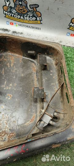 Правый бардачок Иж 5 ранний