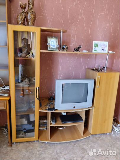 Поставка под телевизор