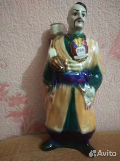 Казак с горилкой статуэтка