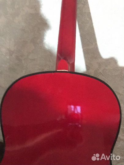 Акустическая гитара