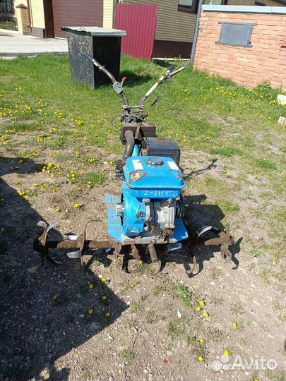 Вспашка земли мотоблоком