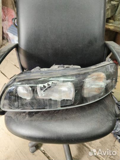 Фара левая Volvo s60