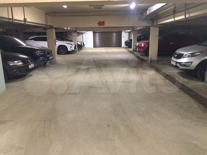 Машиноместо, 14 м²