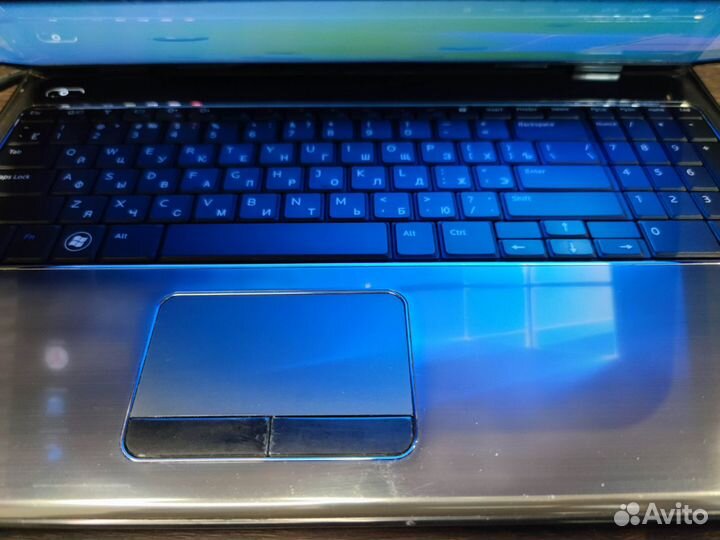 Ноутбук dell Inspiron N5010 (i5/4Gb озу/SSD/HD 565
