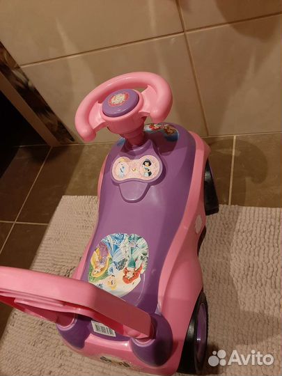 Машинка каталка толокар