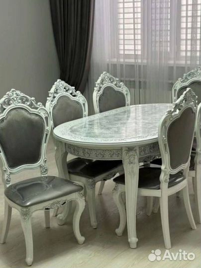Комплект стол и стулья