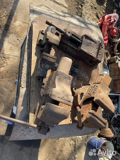 Тиски слесарные СССР