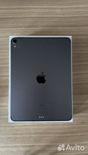 iPad Pro (11-inch) Wi-Fi + Cellular