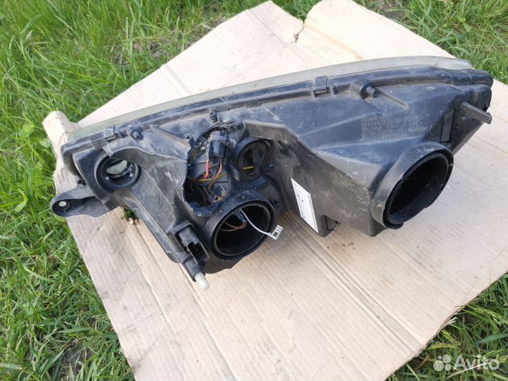 Фара рено Логан с 2015года, Правая