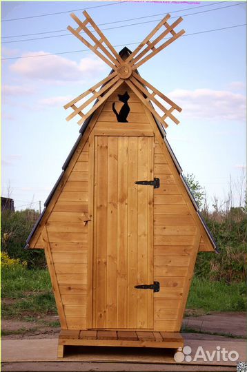 Дачный туалет деревянный
