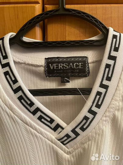 Белая футболка Versace