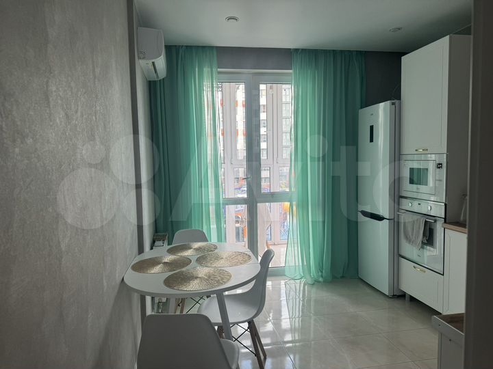 2-к. квартира, 53 м², 3/9 эт.