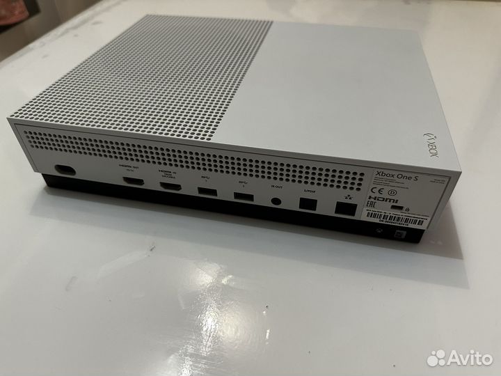 Xbox One S 1tb с играми