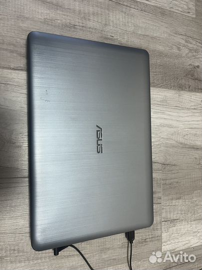 Ноутбук asus X540SC