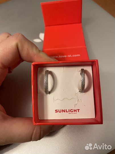 Серебряные серьги с фианитами