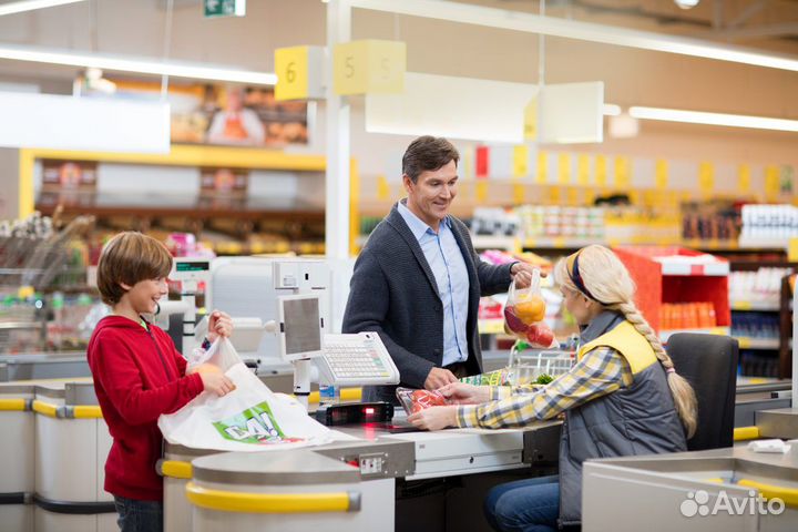 Специалист магазина (касса, выкладка товаров)
