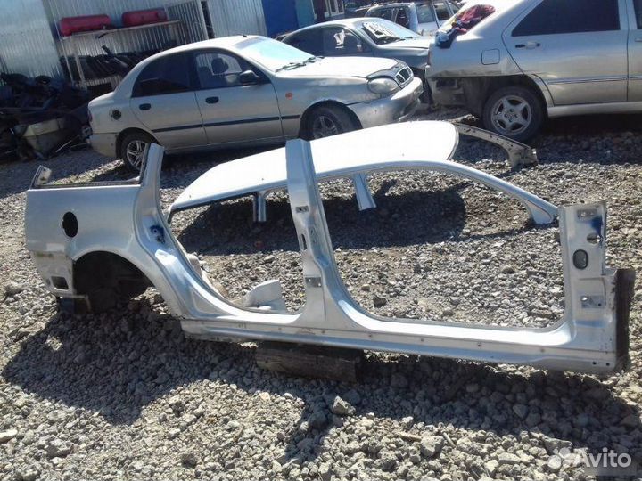 Порог со стойкой правый Volkswagen Passat