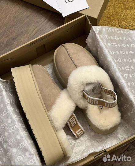 Ugg Funkette Suede Platform Sand Тапочки