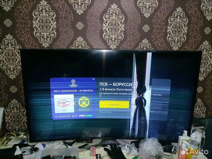 Samsung UE49KU6300U разбит экран