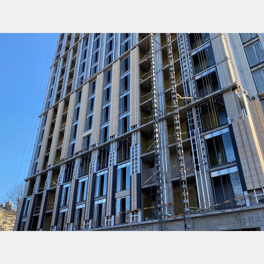 2-к. квартира, 85,3 м², 18/24 эт.