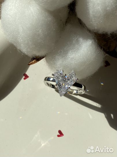 Кольцо с бриллиантом в цвете серебро poison drop