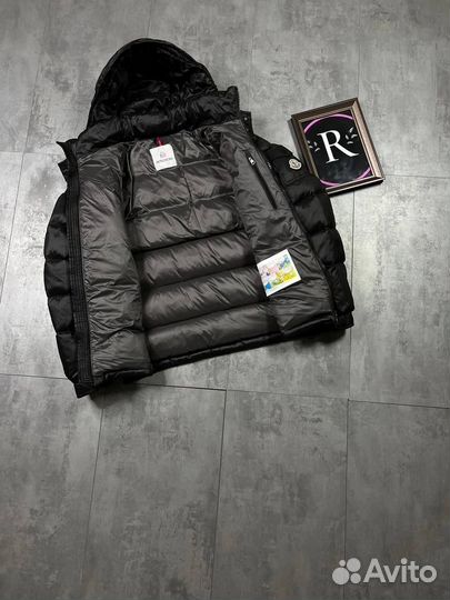 Зимние куртки Moncler