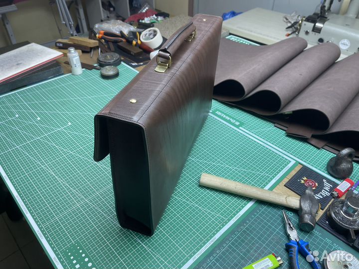 Портфель из натуральной кожи