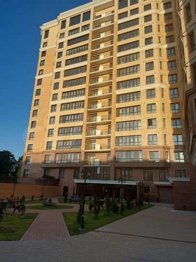 2-к. квартира, 88,9 м², 6/17 эт.