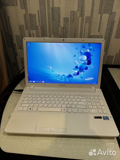 Samsung NP270E5E-X06, 15.6