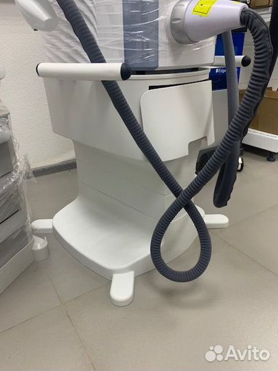 Тумбочка (стойка) под аппарат М22 на колесах