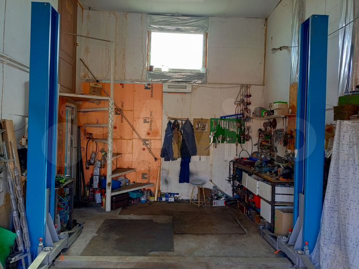 Гараж, > 30 м²