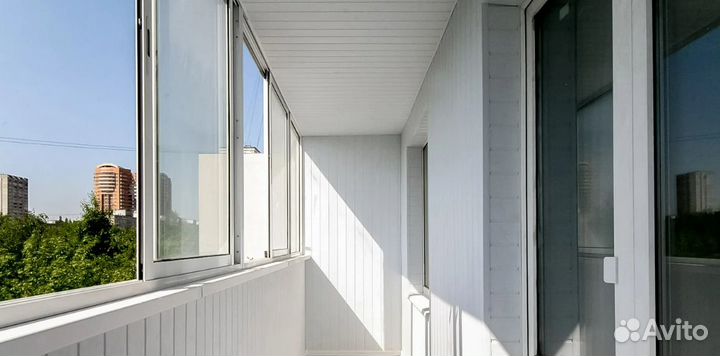 Остекление раздвижное с отделкой