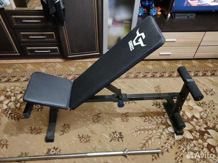 Скамья для жима, штанга, свободный вес